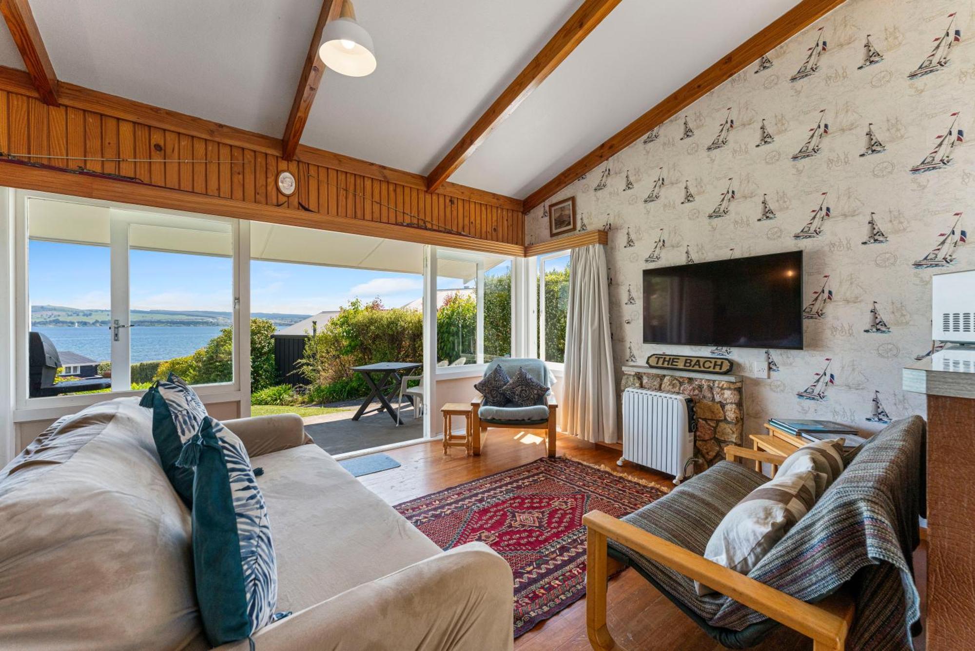 Lakeview Cottage - Rainbow Point Holiday Home Таупо Екстер'єр фото